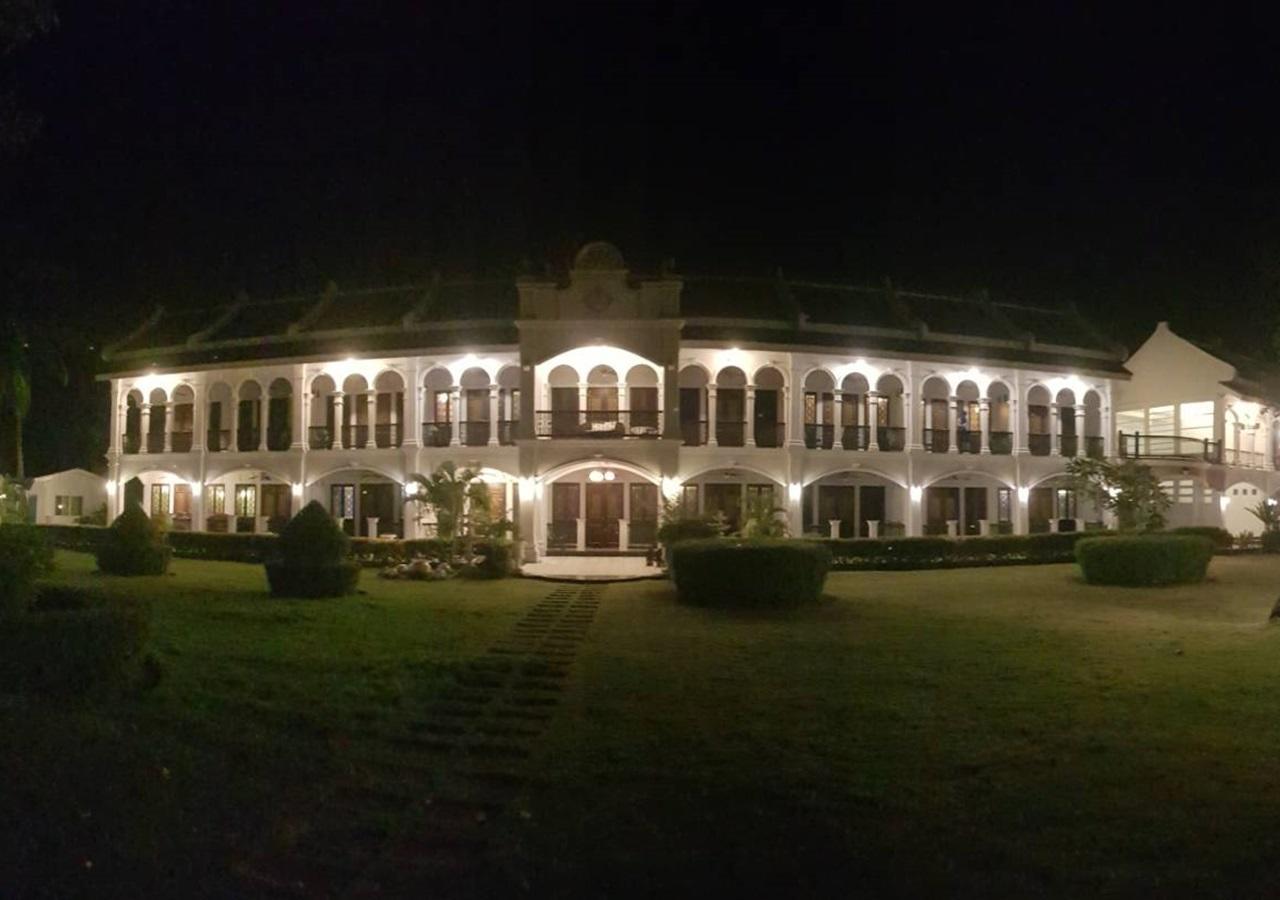 Racha Island Resort Koh Racha Yai Exterior photo
